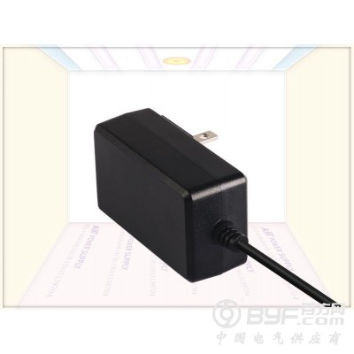 IEC 62368/IEC 61558标准5V4A电源适配器图3