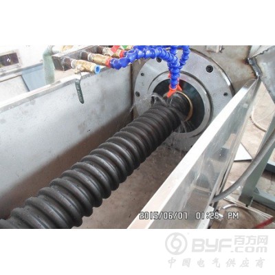 青岛预应力波纹管设备_PE碳素螺旋管生产线图4