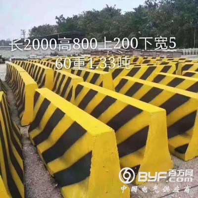 高速隔离墩模具 混凝土中央隔离带钢模具定制 凯亚模具厂图2