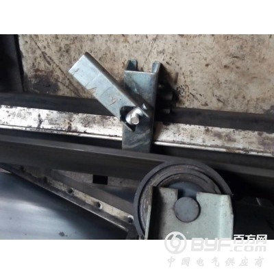 防溢裙板配套夹持器 铝合金角铝压条 T型不锈钢螺栓图2