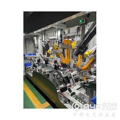 汽车保险杠冲孔超声波焊接机图3